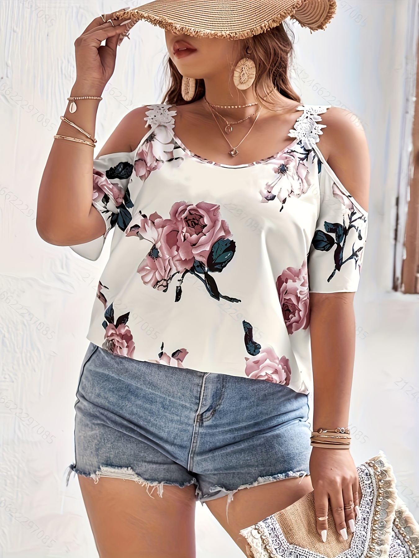 Plus Size Floral Print Blouse, Casual Lace Stitching Cold Shoulder Crew Neck Short Sleeve Blouse, Women s Plus Size Clothing details 1